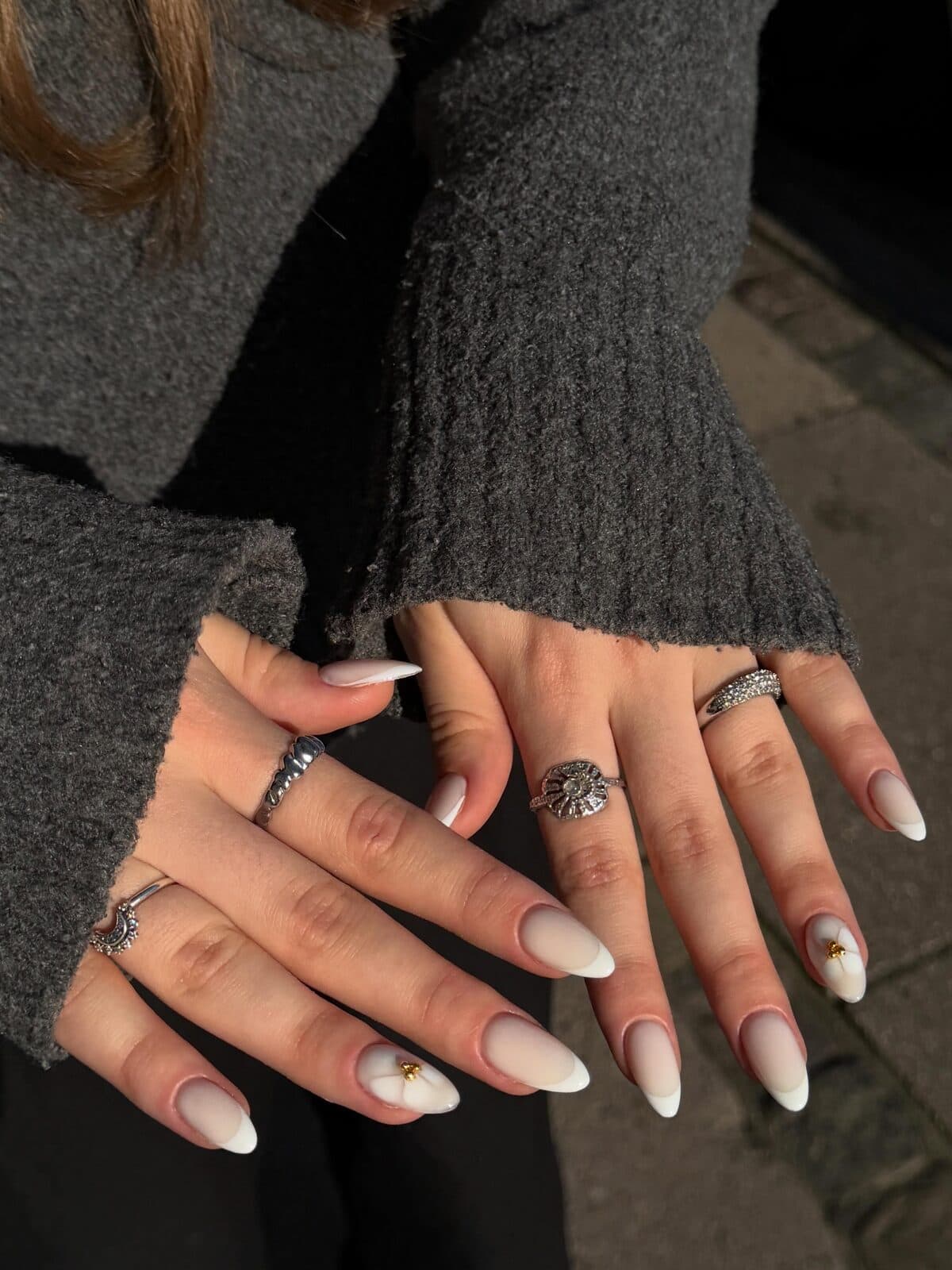 Nail art med smykker